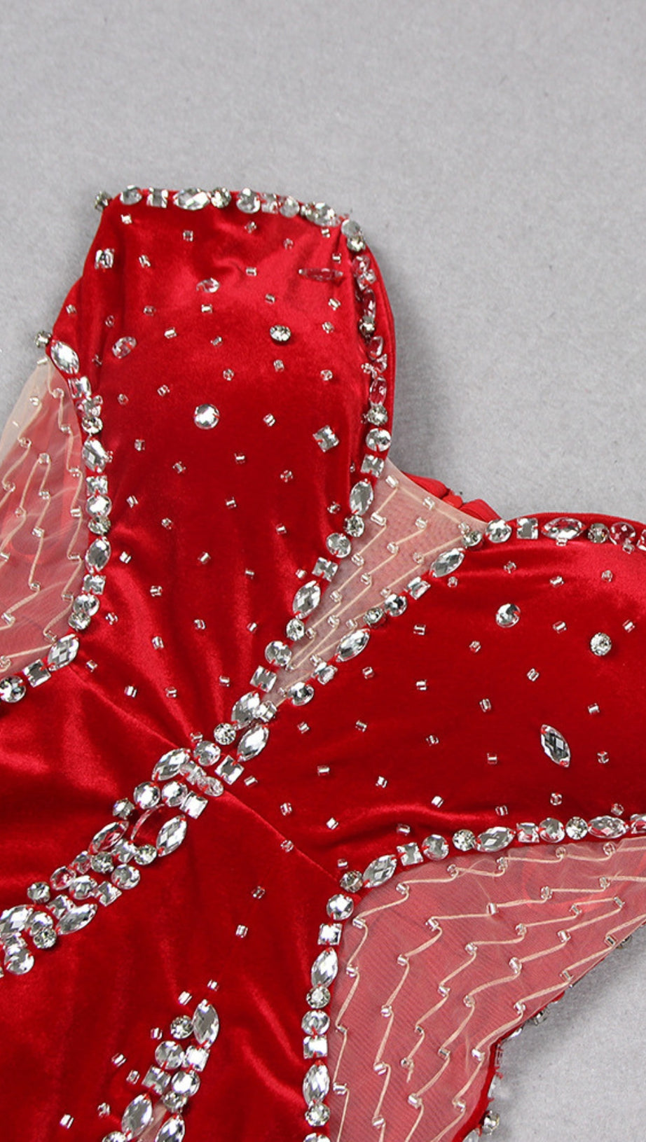 ABITO SIRENA CON STRASS E TAGLIO ASIMMETRICO IN ROSSO