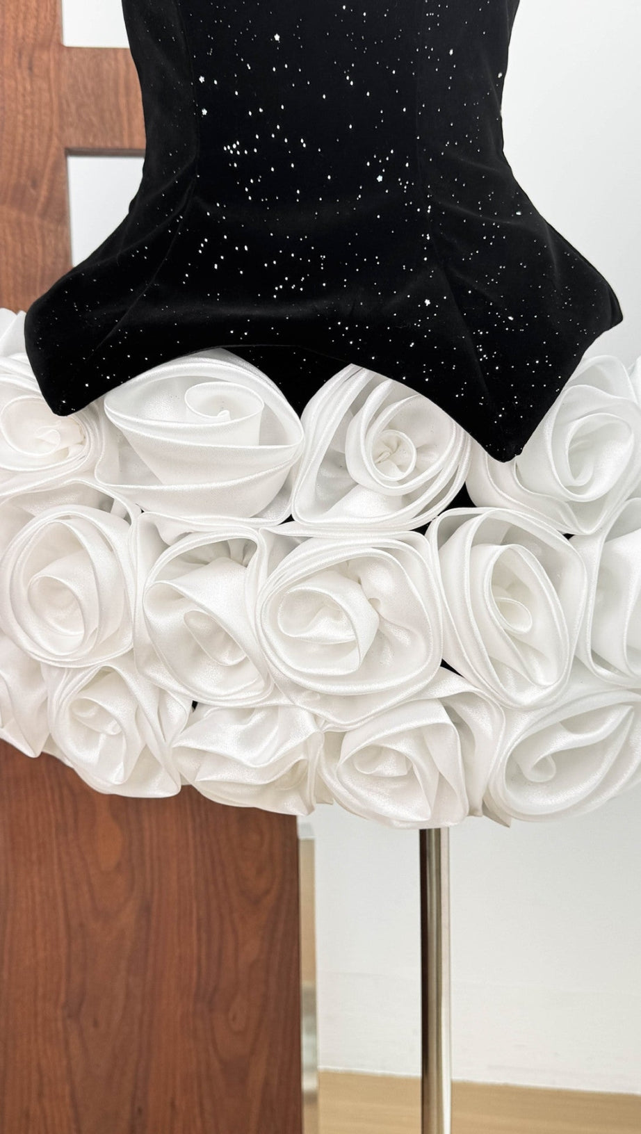 DORIS 3D FLOWER SEQUIN STRAPLESS MINI DRESS IN BLACK