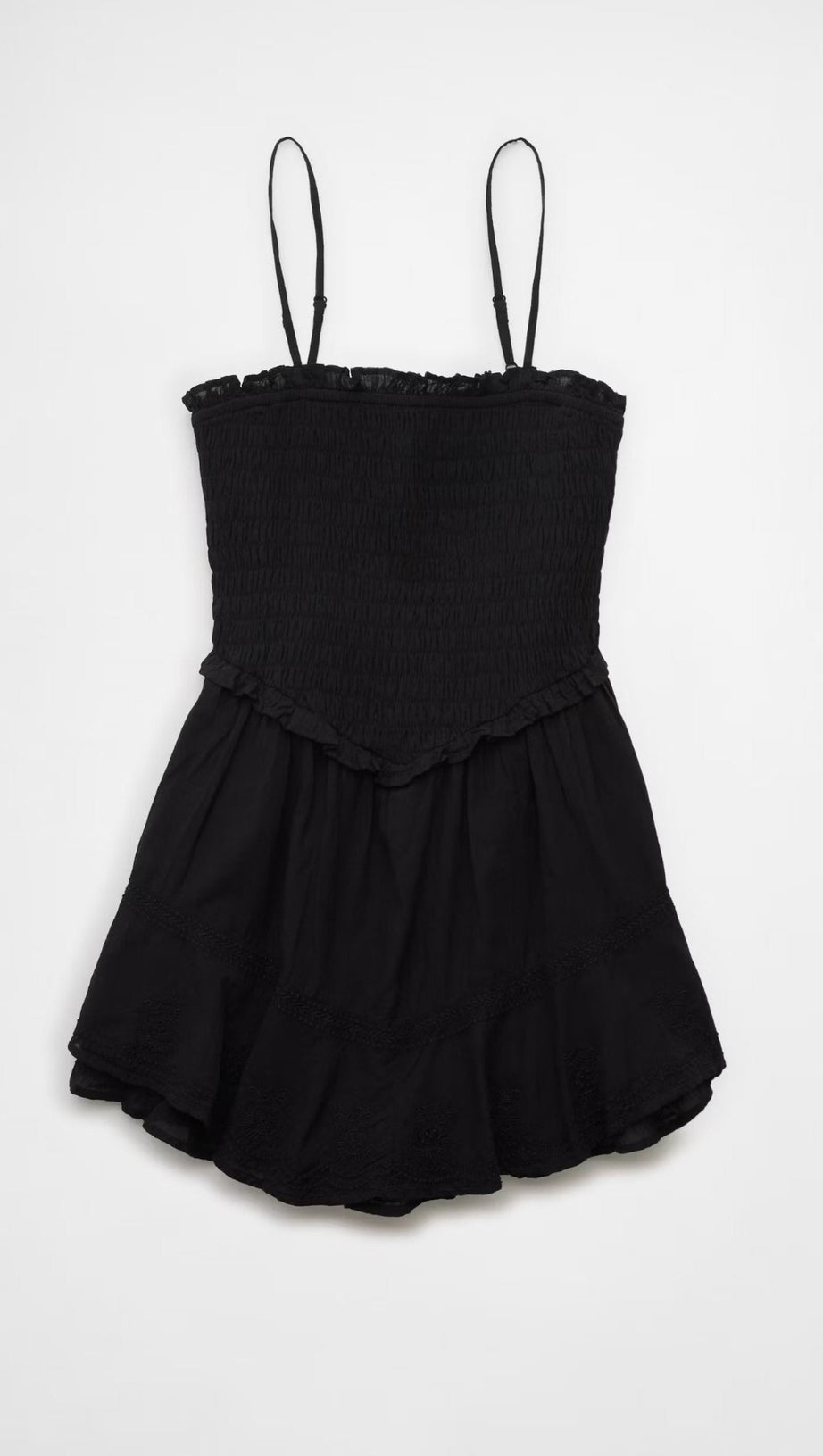 Minikleid mit Rüschen und Stufendesign in Schwarz