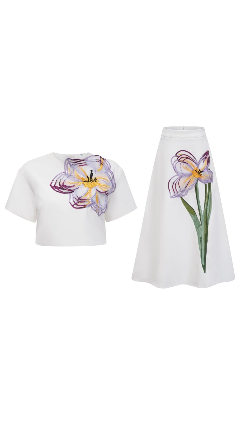 Passendes Set aus weißem Midikleid mit Blumenstickerei