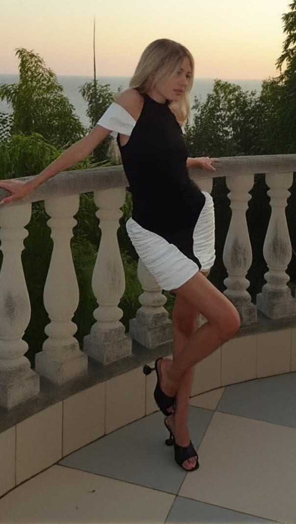 AIIZIE BLACK-WHITE PANEL SLEEVELESS GATHERED HALTER MINI DRESS - product image