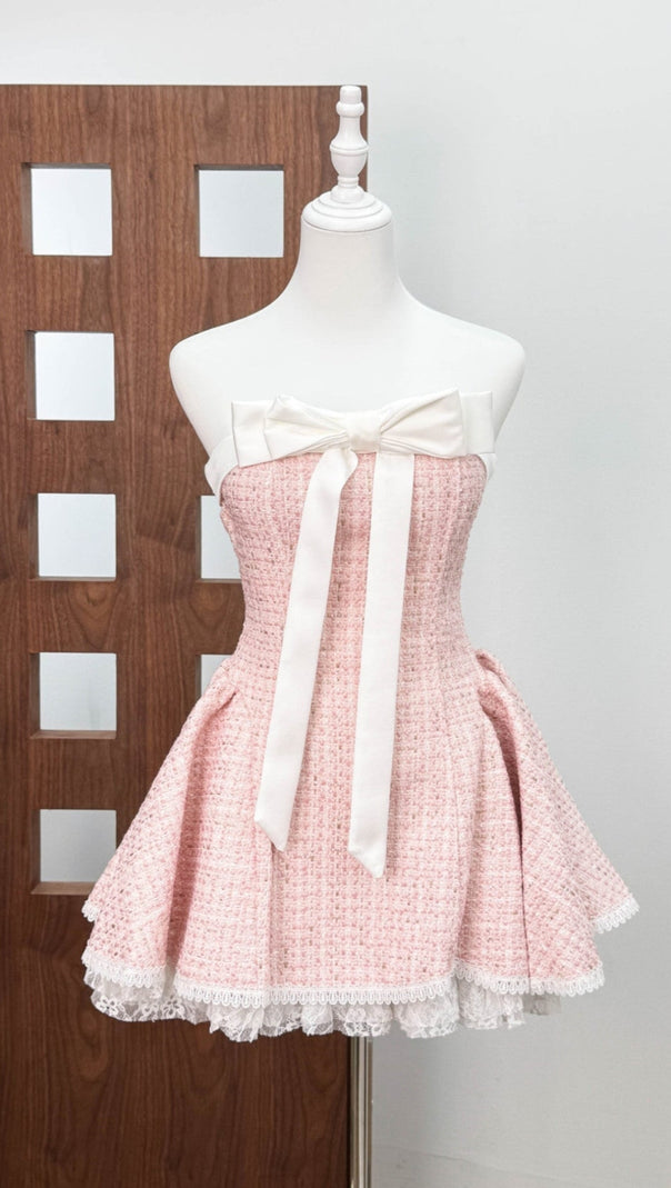 AIIZIE BOW WOVEN LACE TUBE TOP MINI DRESS IN PINK - product image