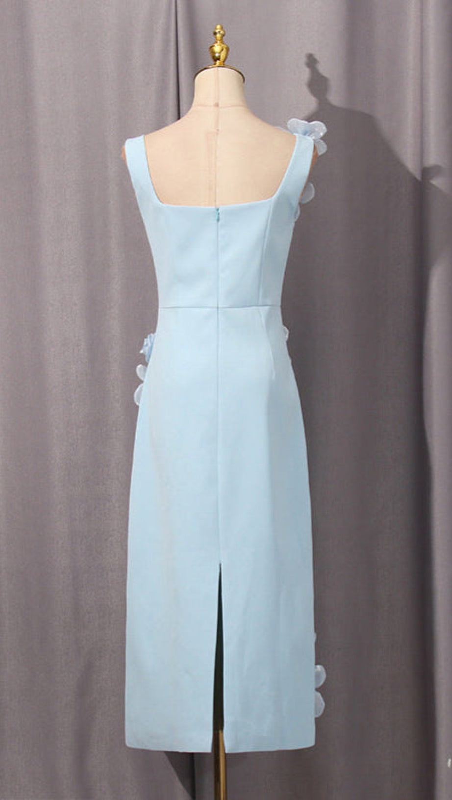 SABRINA 3D FLOWER MIDI DRESS IN BLUE