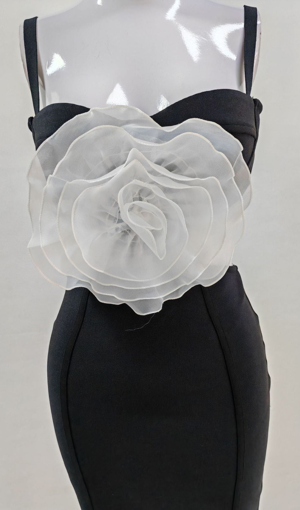 JACEY MESH FLOWER BANDAGE MIDI DRESS