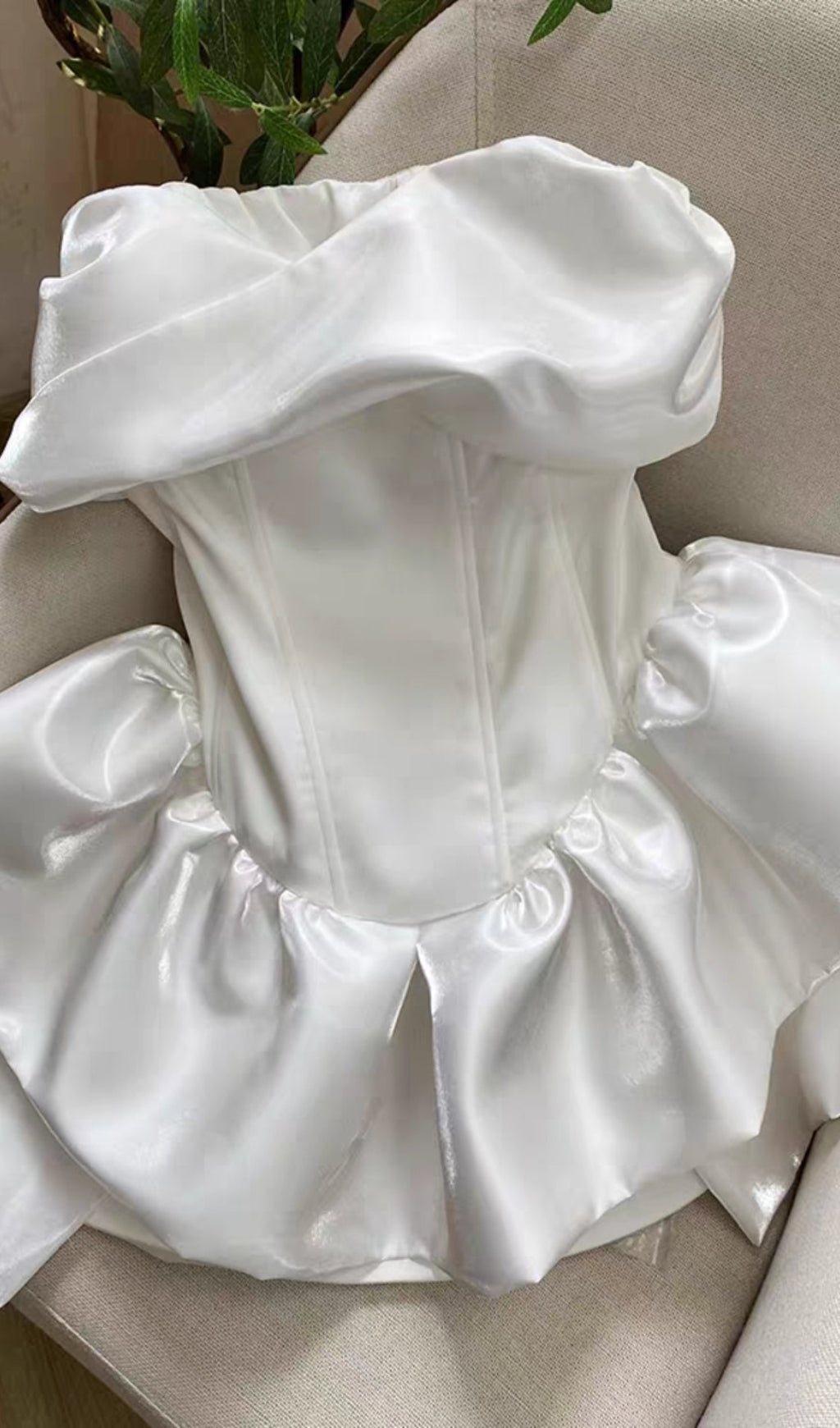 AIIZIE STRAPLESS CORSET MINI DRESS IN WHITE - product image