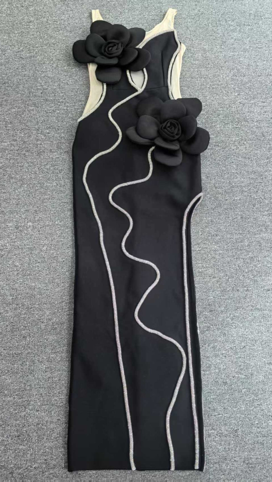 DIAMOND 3D FLOWER SEQUIN BANDAGE MAXI DRESS IN BLACK