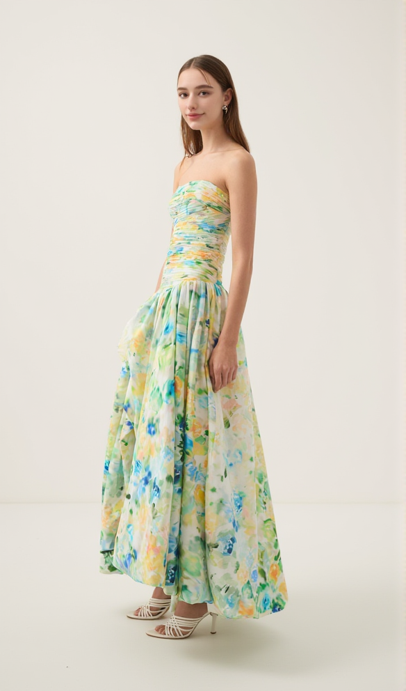 Nancy Violette – Maxikleid mit Ballonsaum in Grün