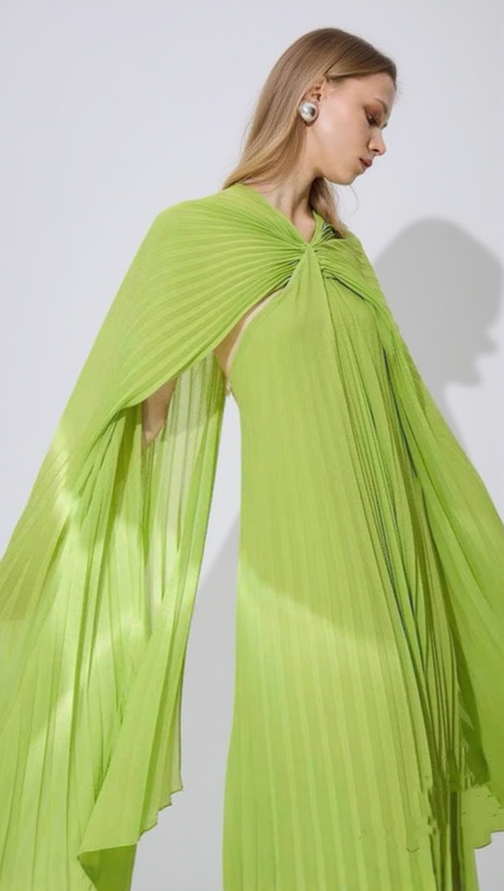 Alyssa plissiertes grasgrünes Maxikleid