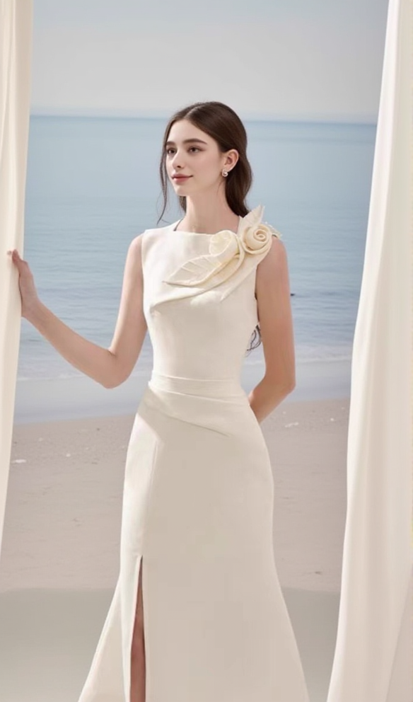 ALANI FLOWER SLIM SPLIT MIDI DRESS IN APRICOT