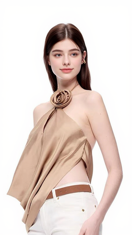Neckholder-Top aus Satin mit Wasserfallausschnitt in Gold