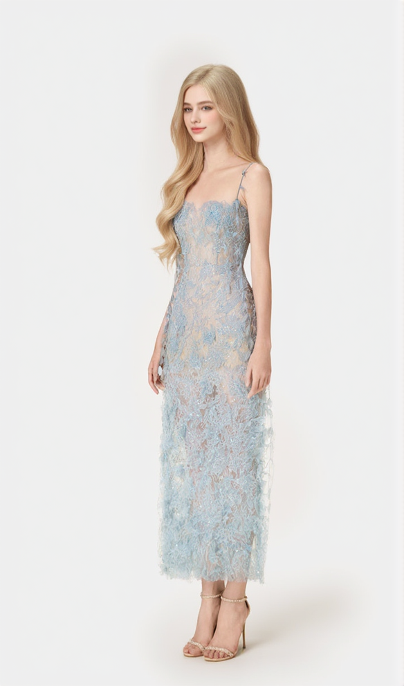 BLAUES MIDIKLEID AUS SPITZE MIT PERLEN