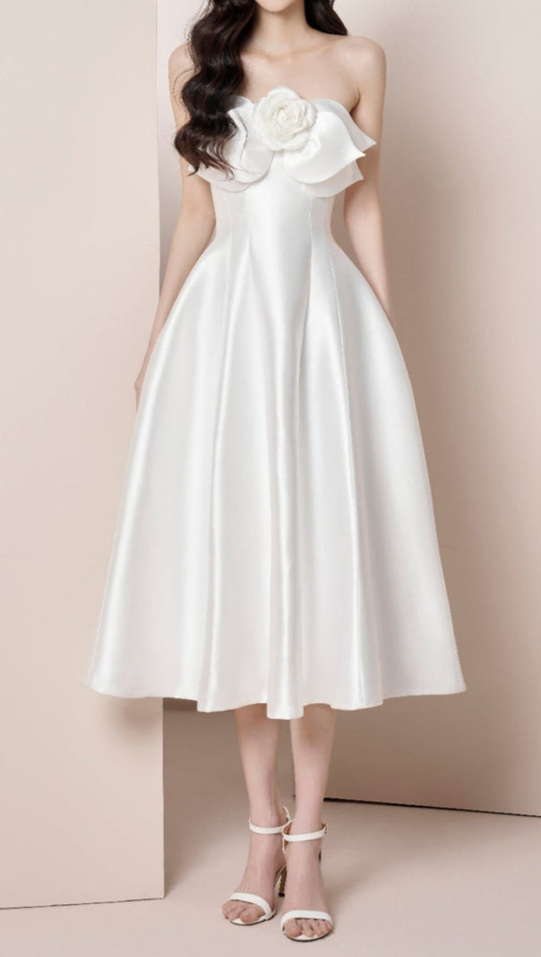 AIIZIE MIGNON 3D FLOWER SATIN STRAPLESS MIDI DRESS IN WHITE - product image