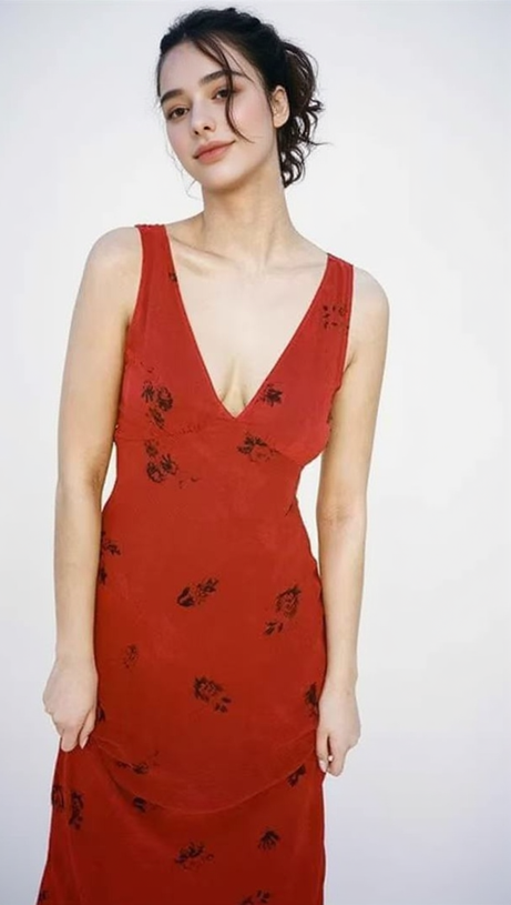 ABITO LUNGO BORDEAUX SLIM FIT CON SCOLLO A V E FIANCHI ADERENTI