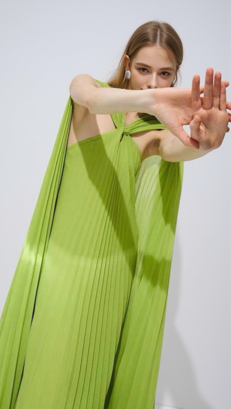 ALYSSA PLEATED GRASS GREEN MAXI DRESS