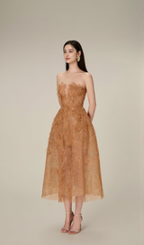 CARAMEL FLORAL LACE EMBROIDER MIDI DRESS