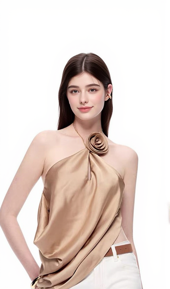 Neckholder-Top aus Satin mit Wasserfallausschnitt in Gold