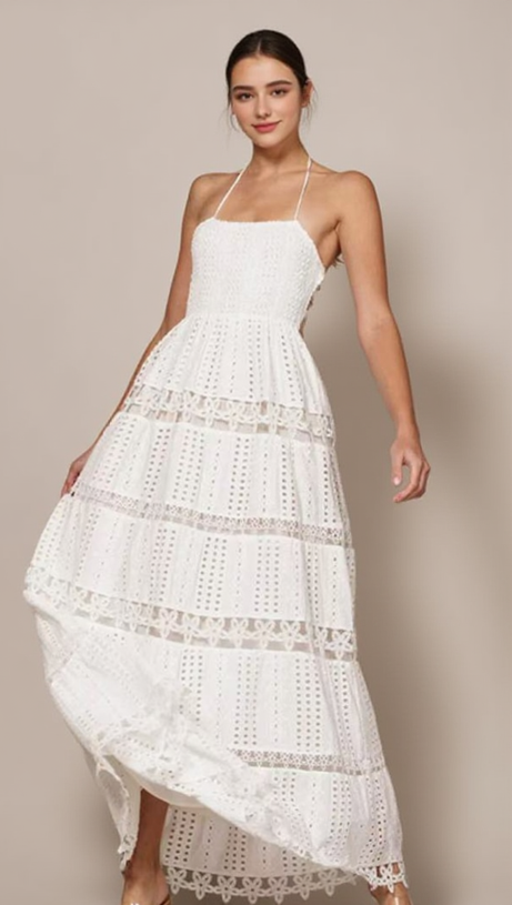 Neckholder-Maxikleid mit elastischer Brustpartie und Patchwork-Spitze in Weiß 