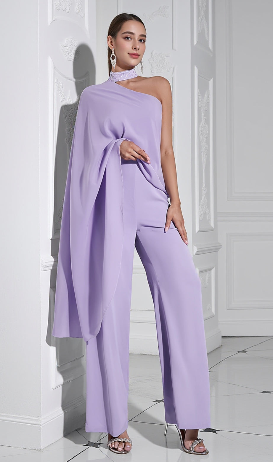 Neckholder-Jumpsuit mit Schalkragen in Lila